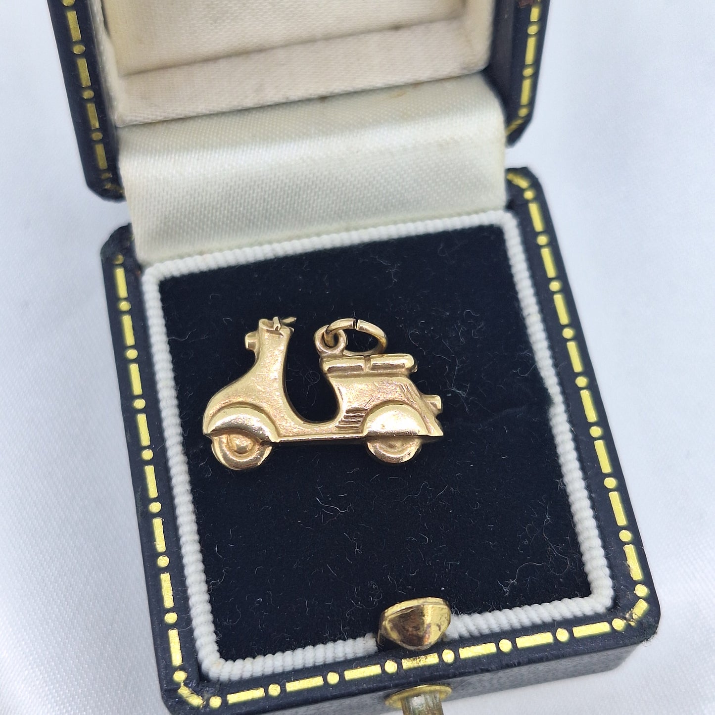 9ct Scooter Charm
