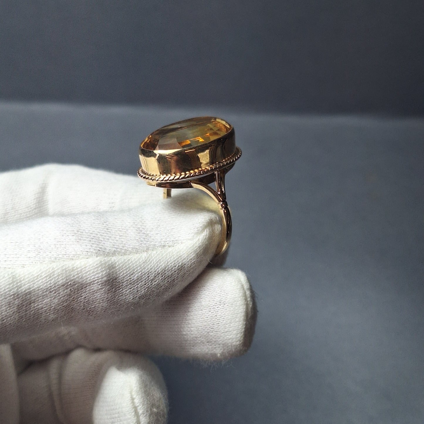 Vintage 9ct yellow gold Citrine ring
