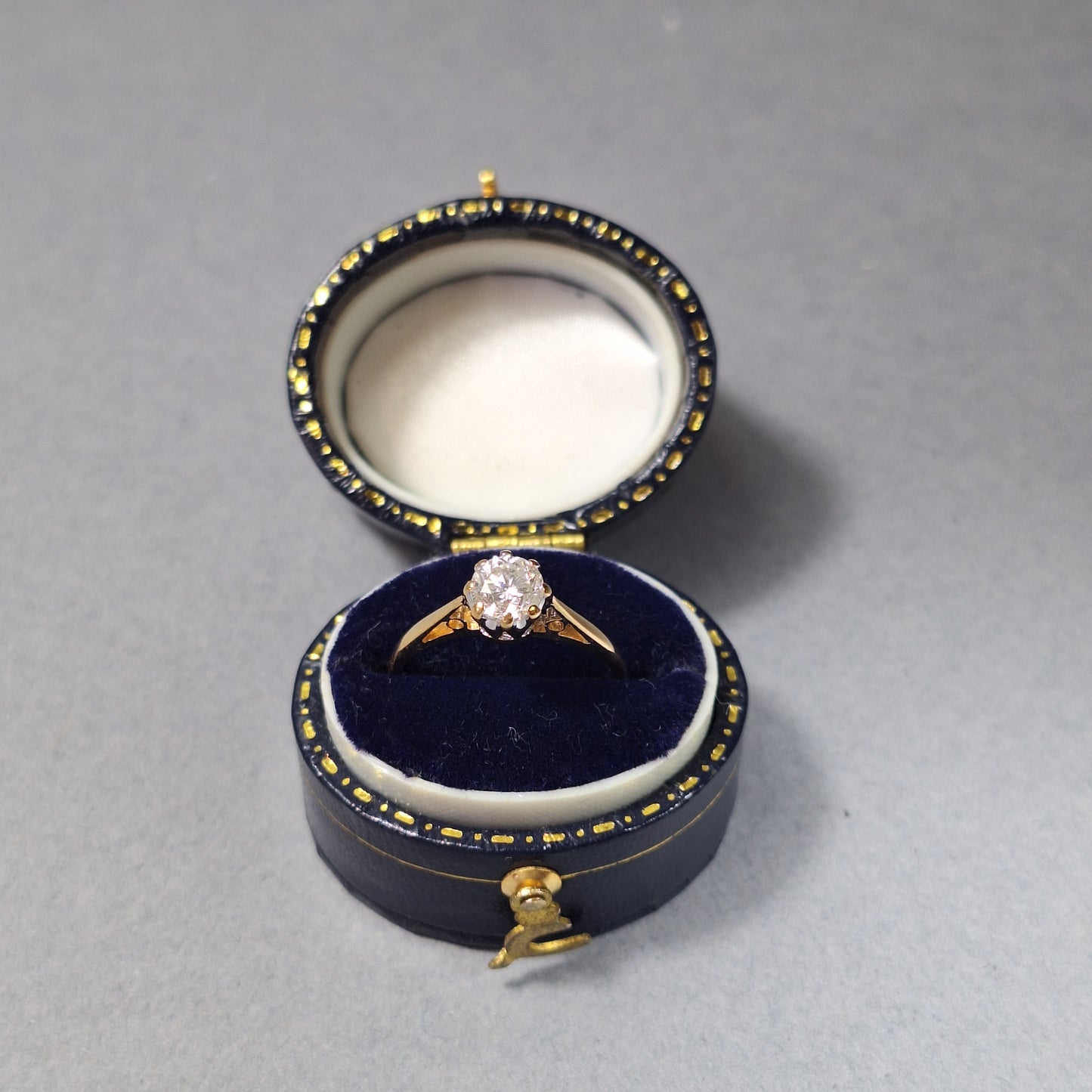 18ct Gold Single Stone Diamond Ring