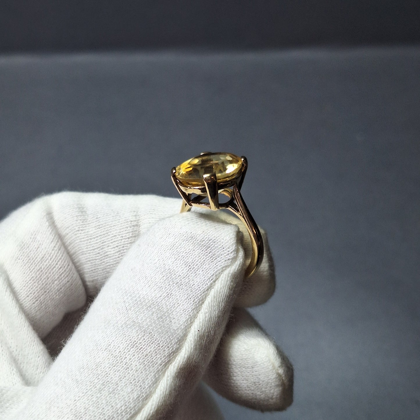 9ct Vintage Yellow gold Citrine ring