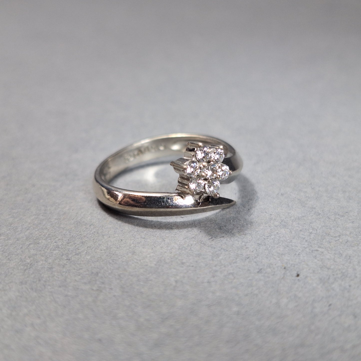 14ct White Gold White Sapphire Cluster Ring