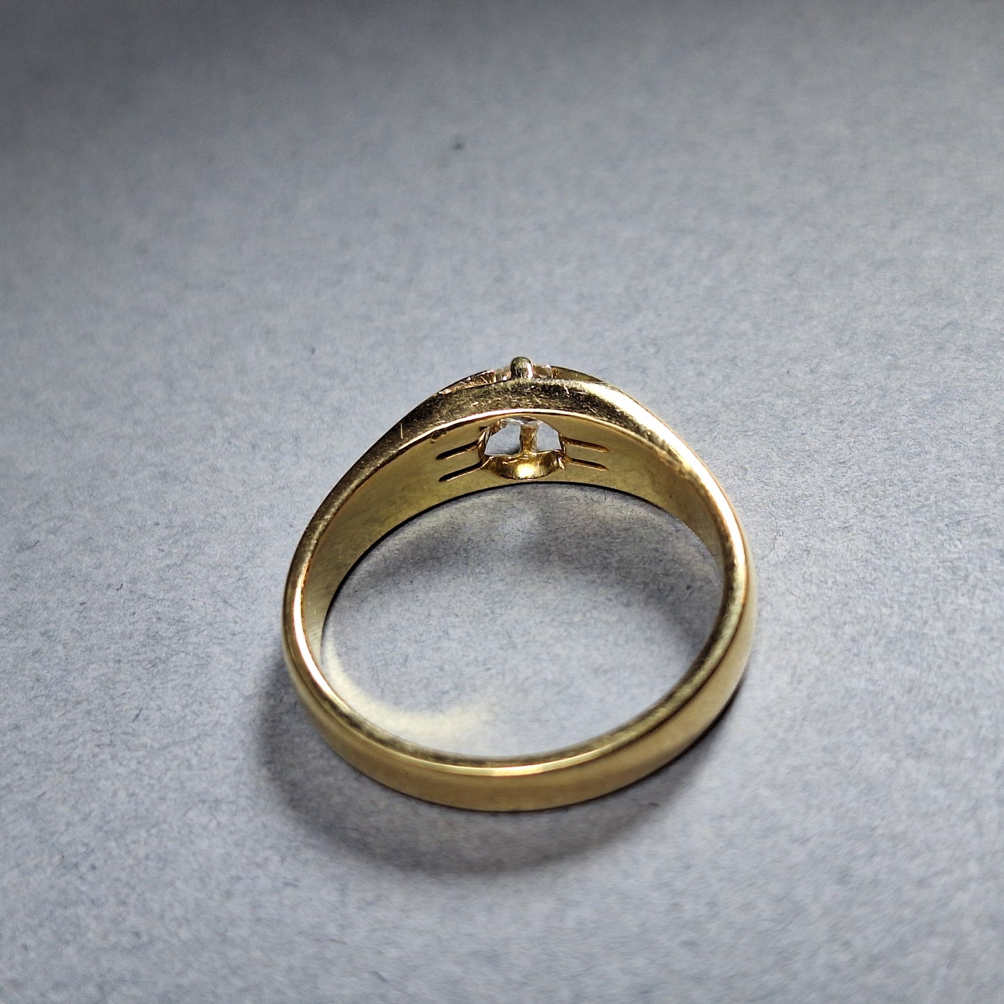 18ct Gold Diamond Single Stone Ring