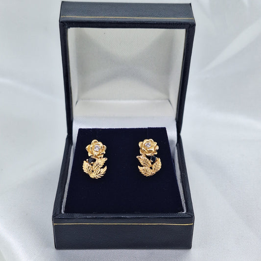 14ct Yellow Gold Diamond & Sapphire flower studs