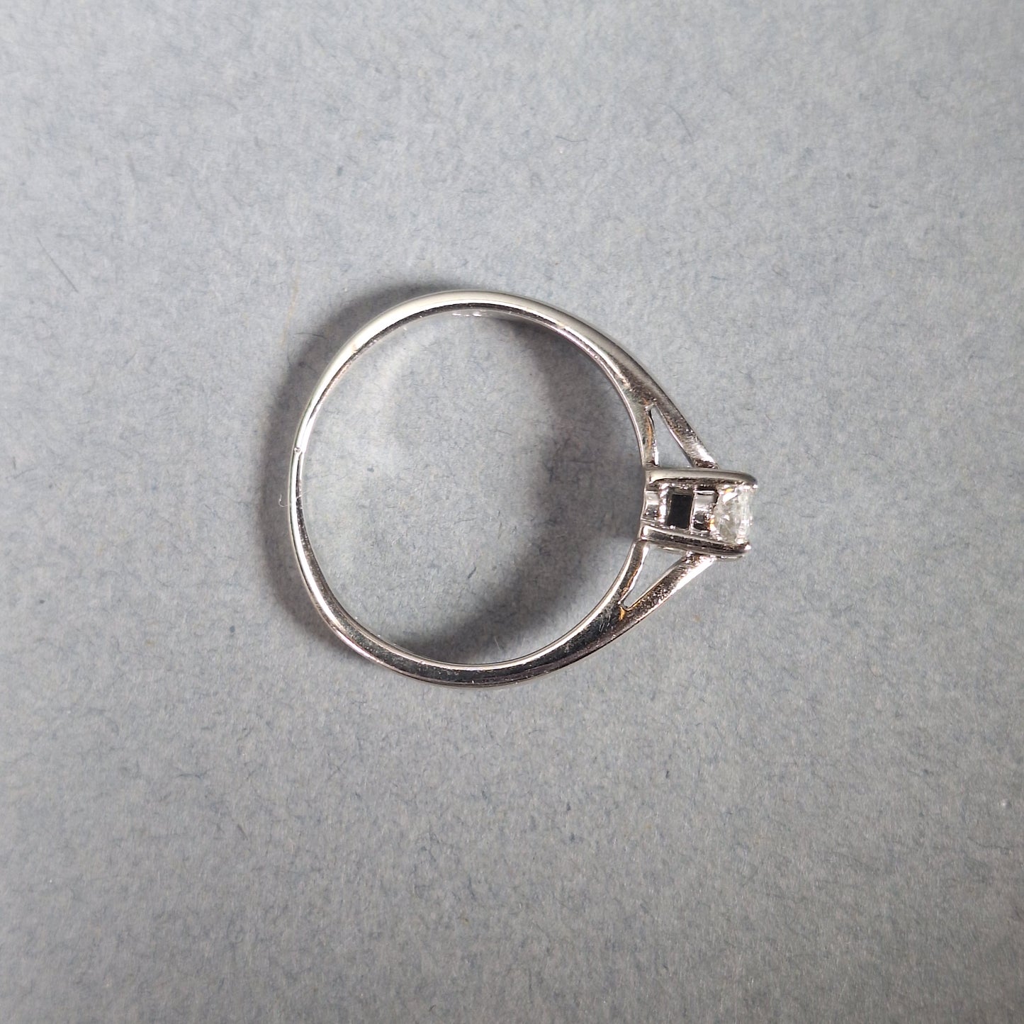 18ct White Gold Diamond Engagement Ring