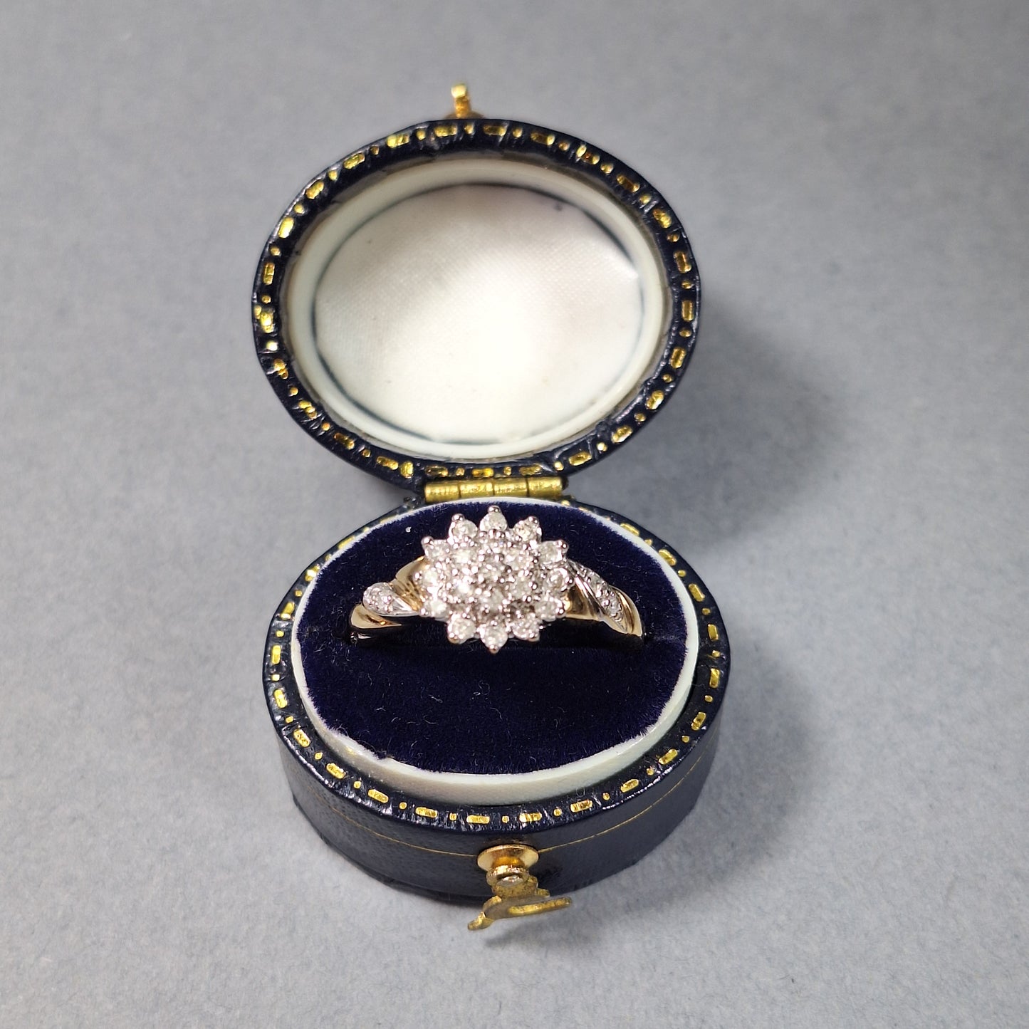 9ct Gold Diamond Cluster Ring
