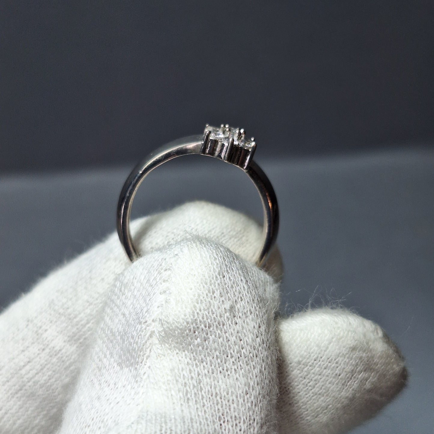 14ct White Gold White Sapphire Cluster Ring