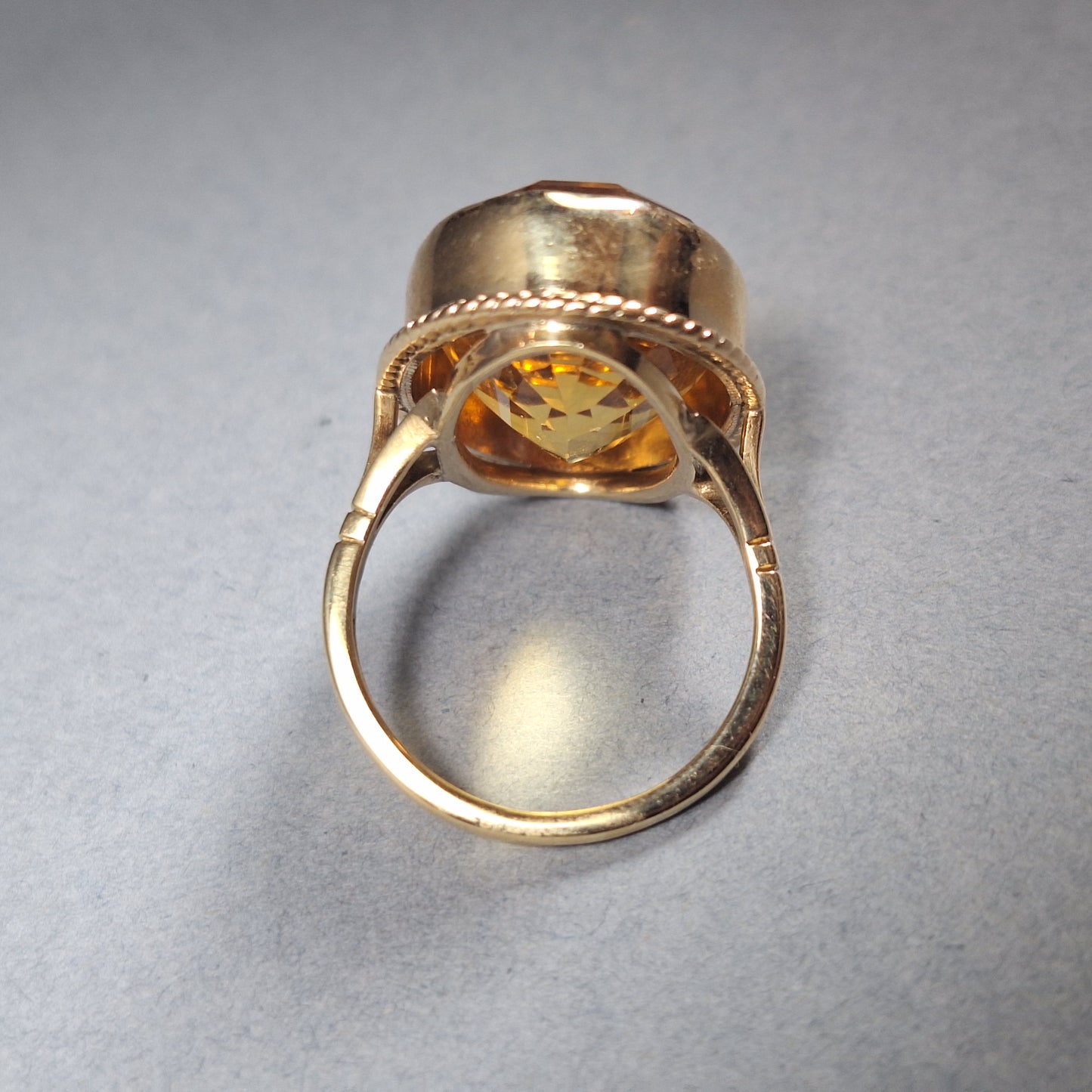 Vintage 9ct yellow gold Citrine ring