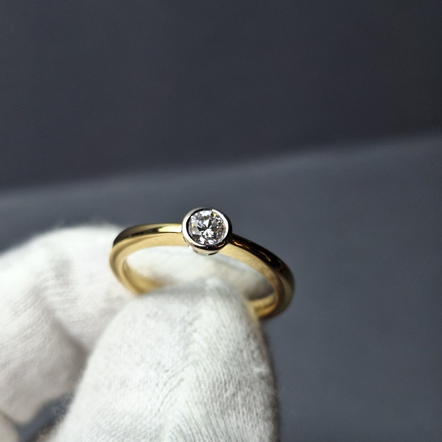 18ct Gold Diamond Rub over Single Stone Engagement Ring
