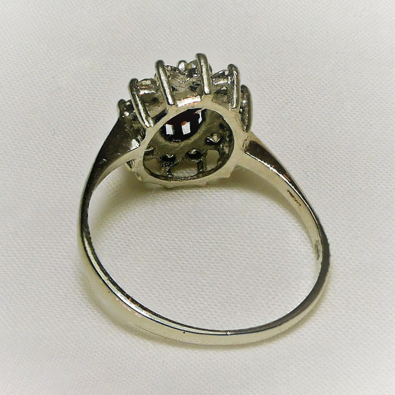 18ct Gold Garnet and Diamond Ring